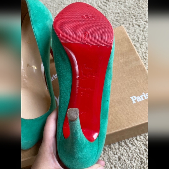 Shoes - Picture 6 of 9